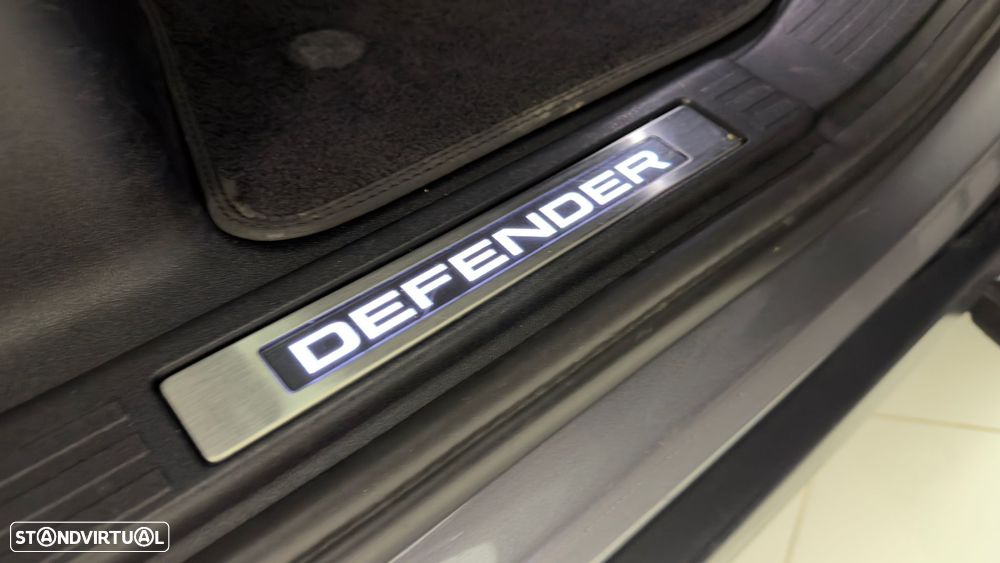 Land Rover Defender 110 D250 X-Dynamic HSE - 30