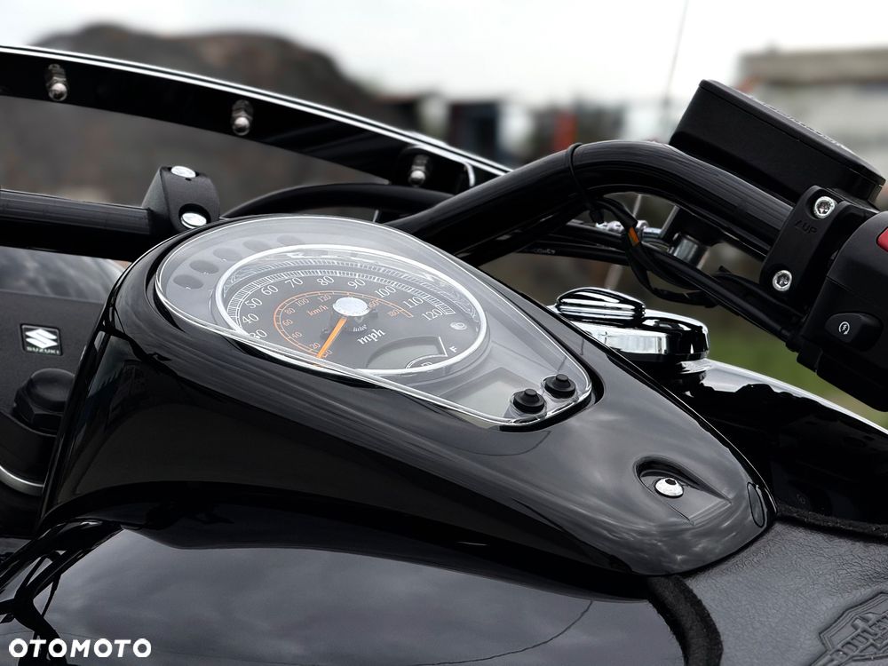 Suzuki VL 800 Volusia - Boulevard C50 - 16