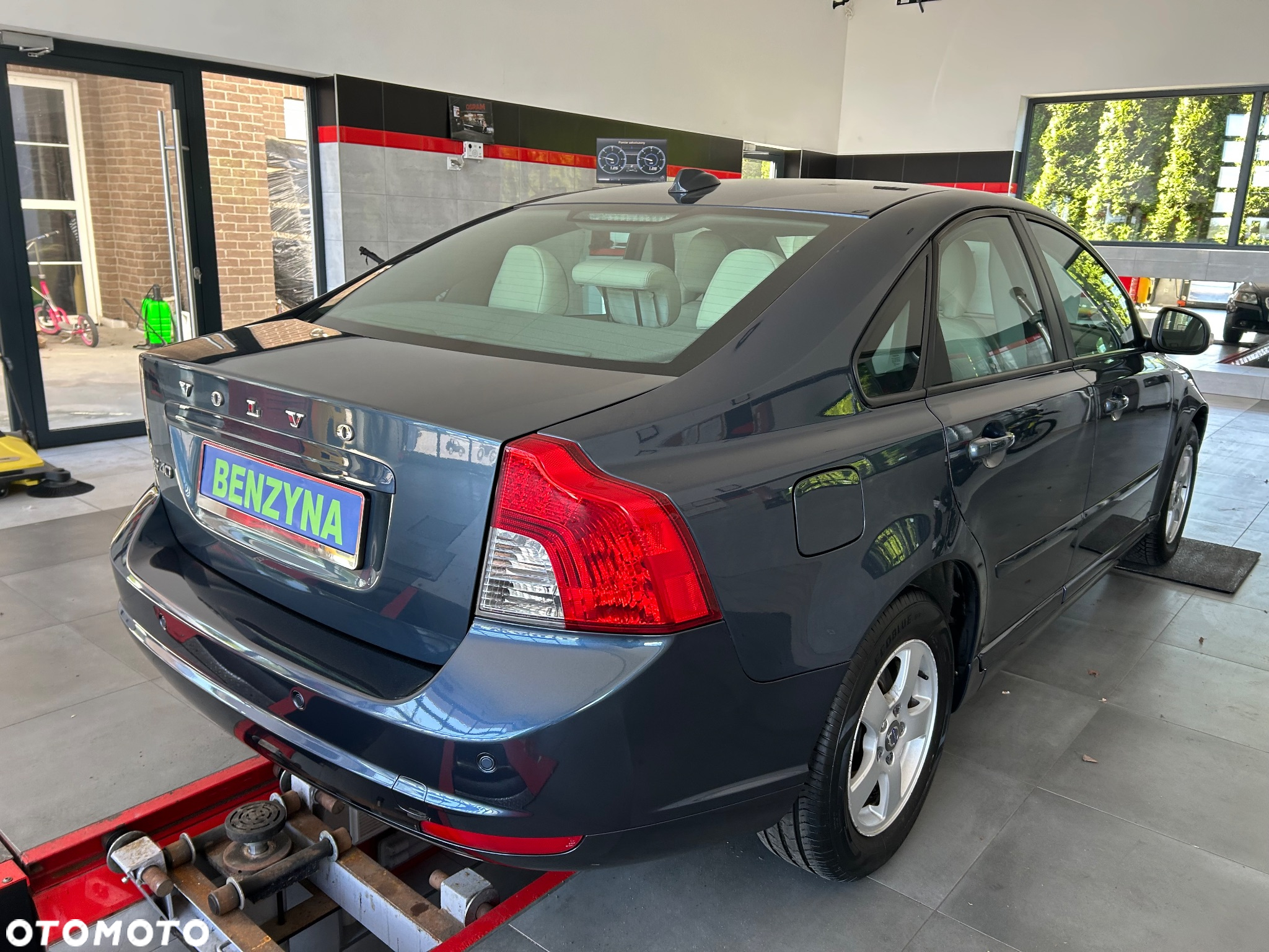 Volvo S40 1.6 Momentum - 8