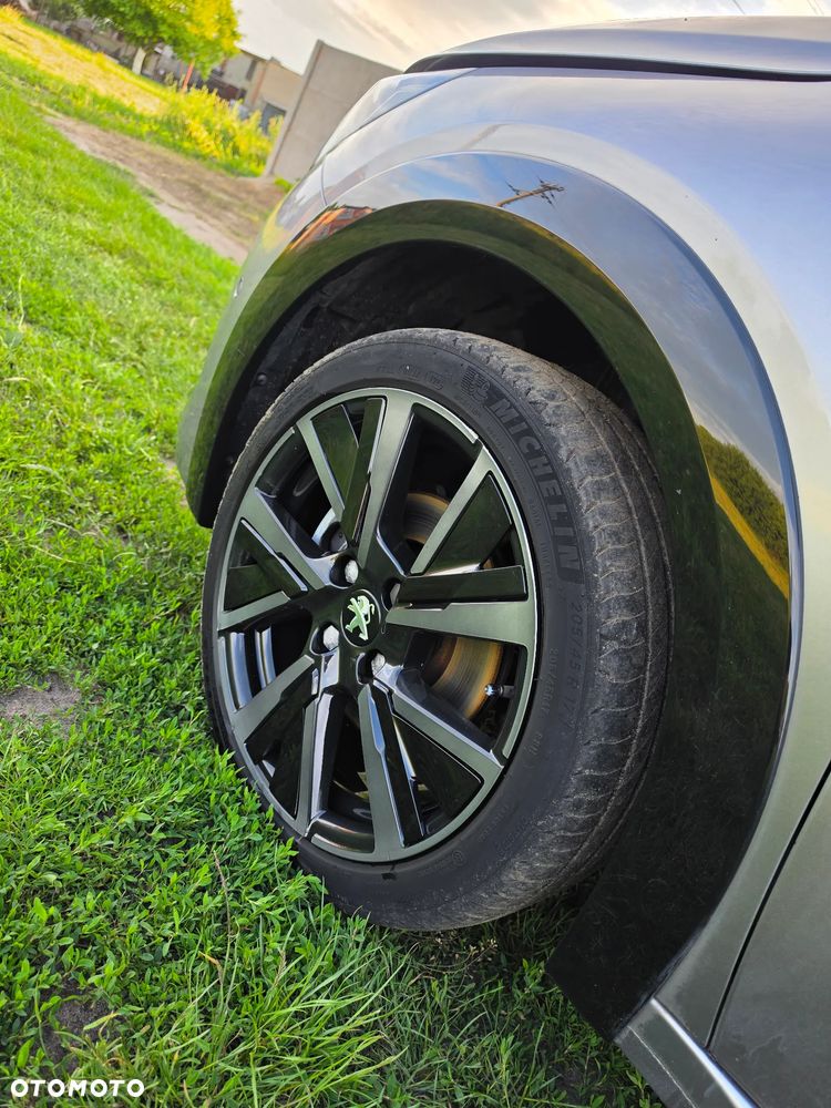 Peugeot 208 PureTech 130 EAT8 GT - 20