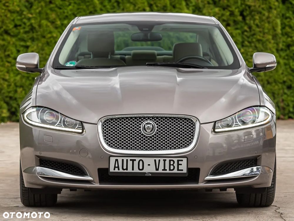 Jaguar XF - 4