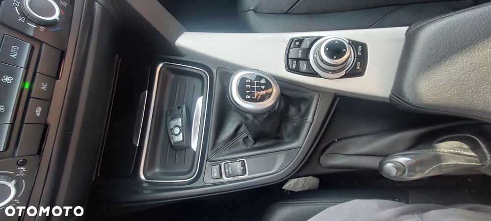 BMW Seria 3 318d EU6 - 18