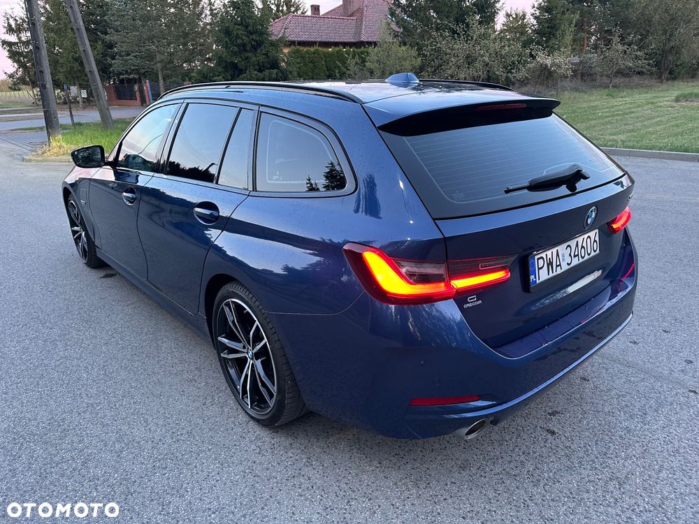 BMW Seria 3 320e PHEV sport - 9