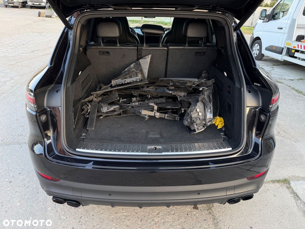 Porsche Cayenne E-Hybrid Tiptronic S Platinum Edition - 36