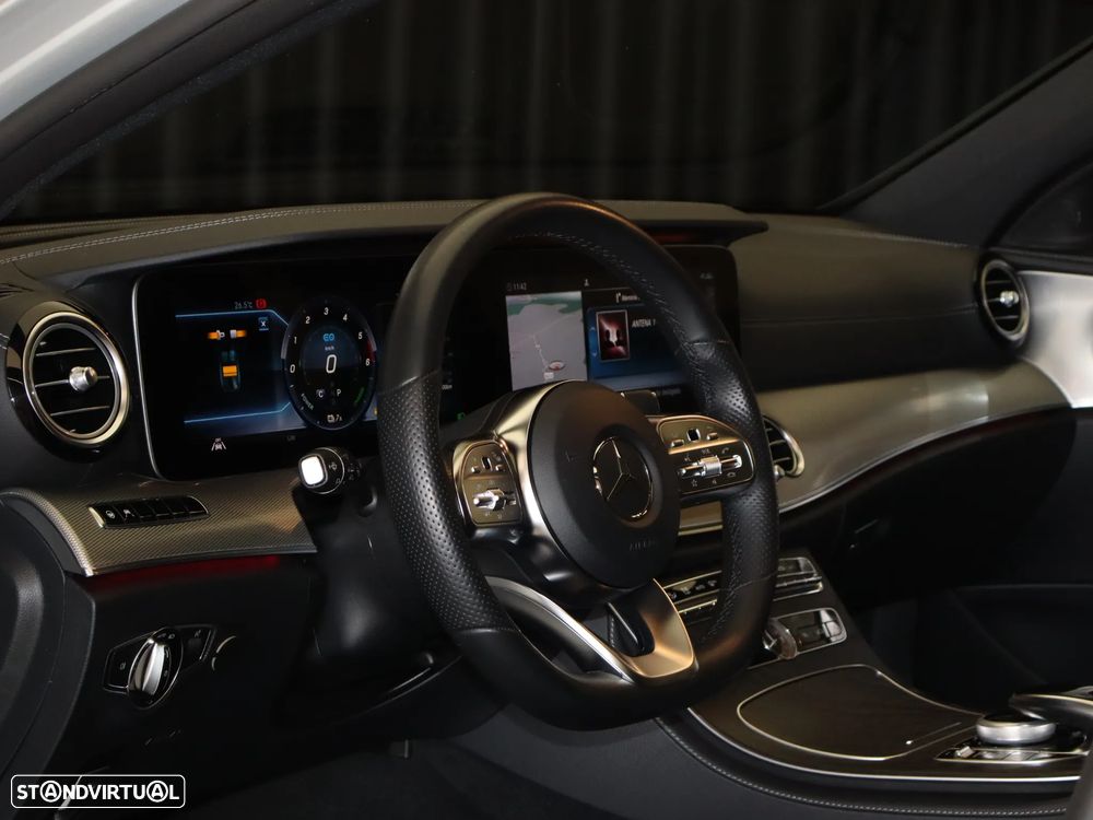 Mercedes-Benz E 300 de AMG Line - 22