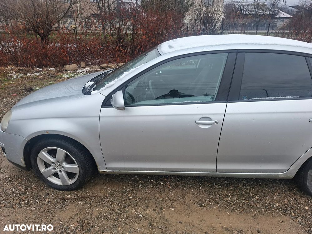 Volkswagen Jetta 1.6 Comfortline - 6