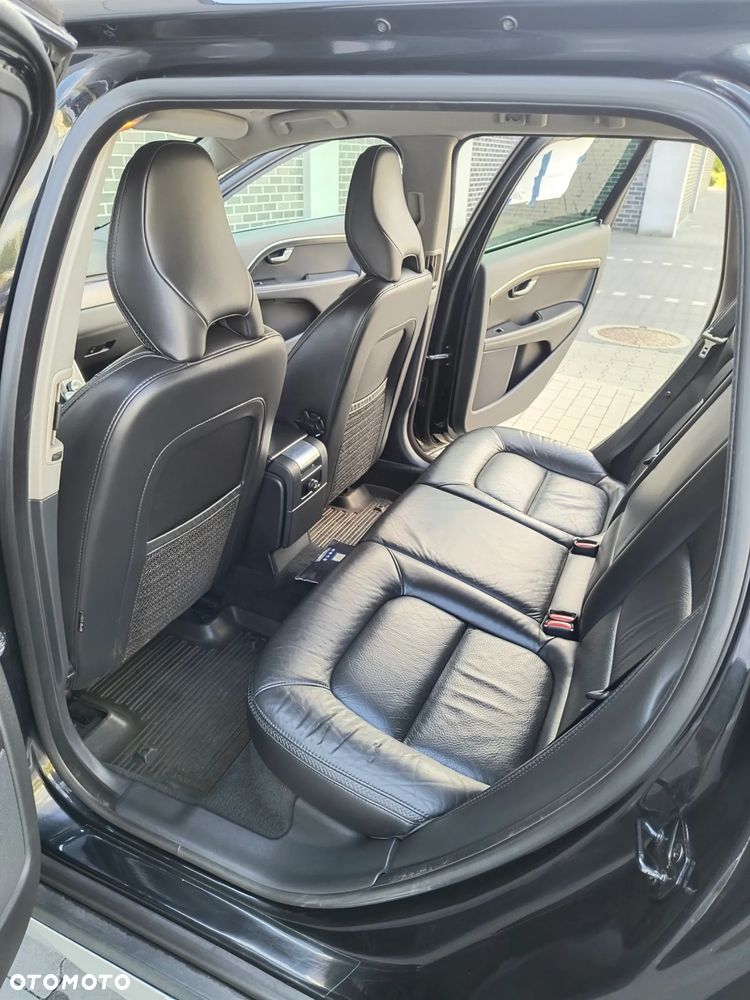 Volvo XC 70 D5 AWD Dynamic Summum - 6