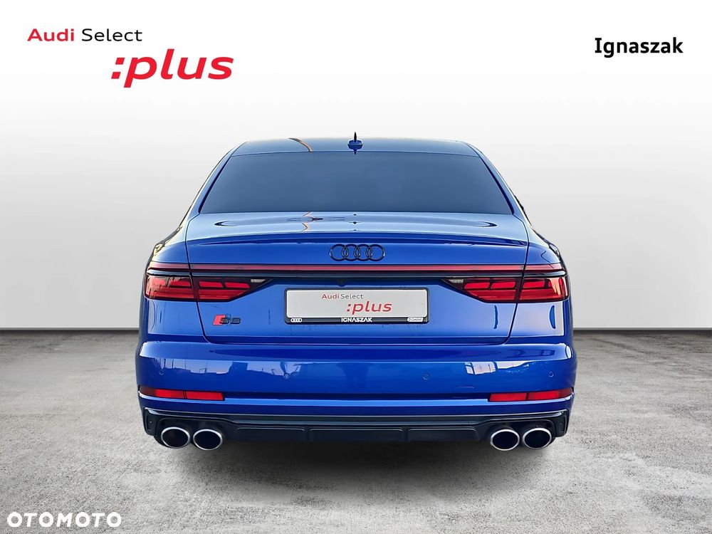 Audi S8 - 4