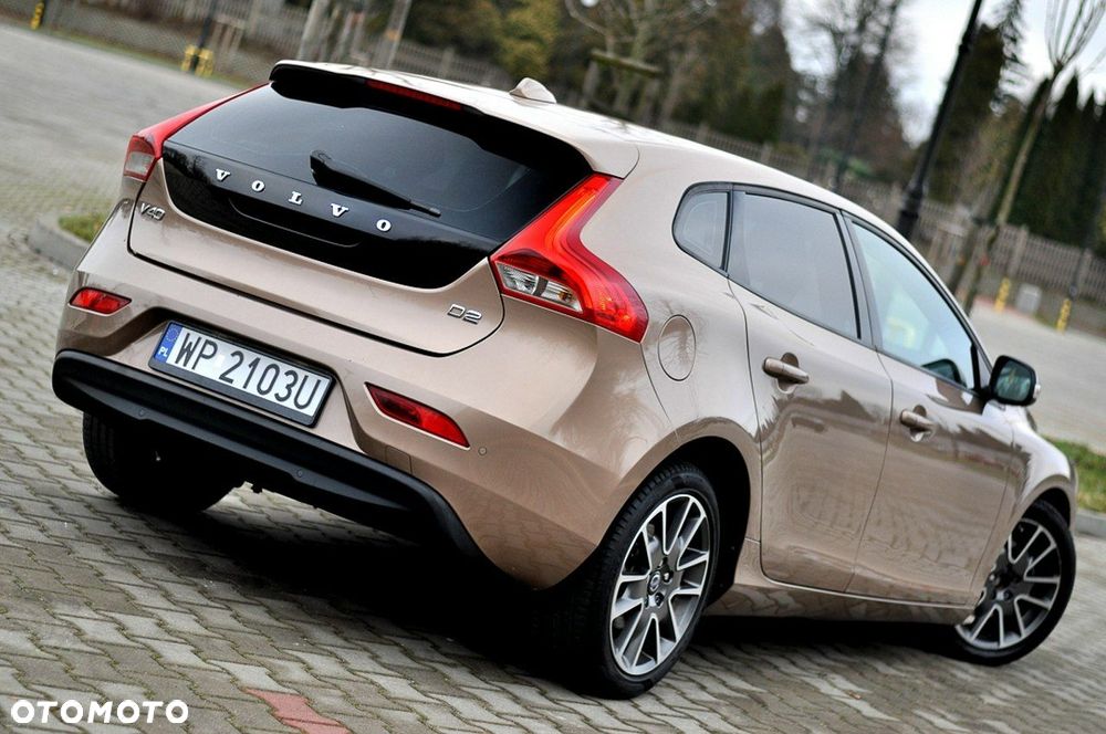 Volvo V40 D2 Momentum - 10