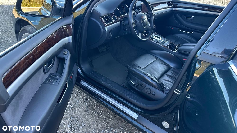Audi A8 - 7