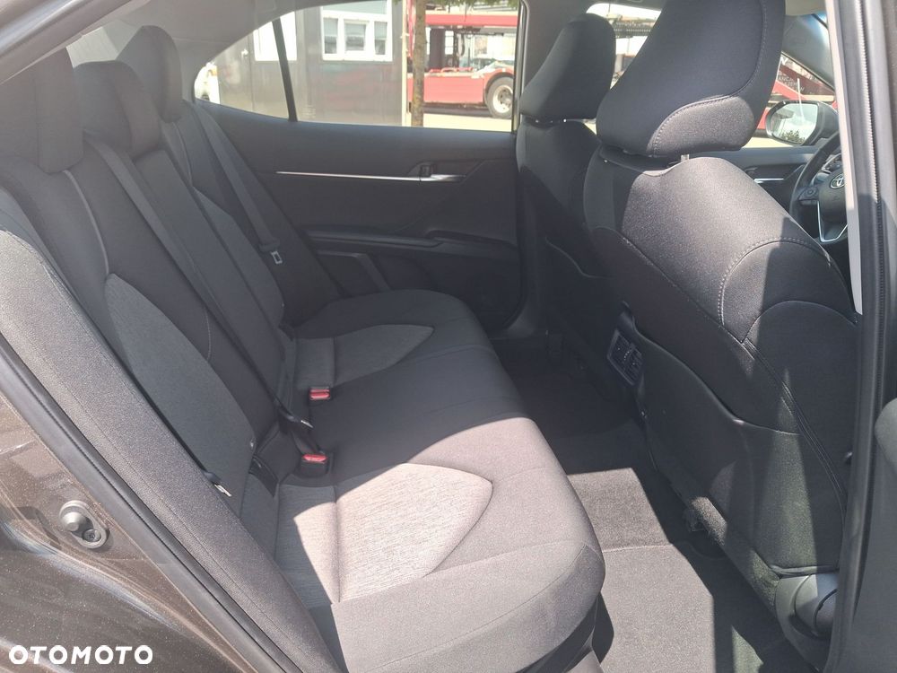 Toyota Camry 2.5 Hybrid Comfort CVT - 13