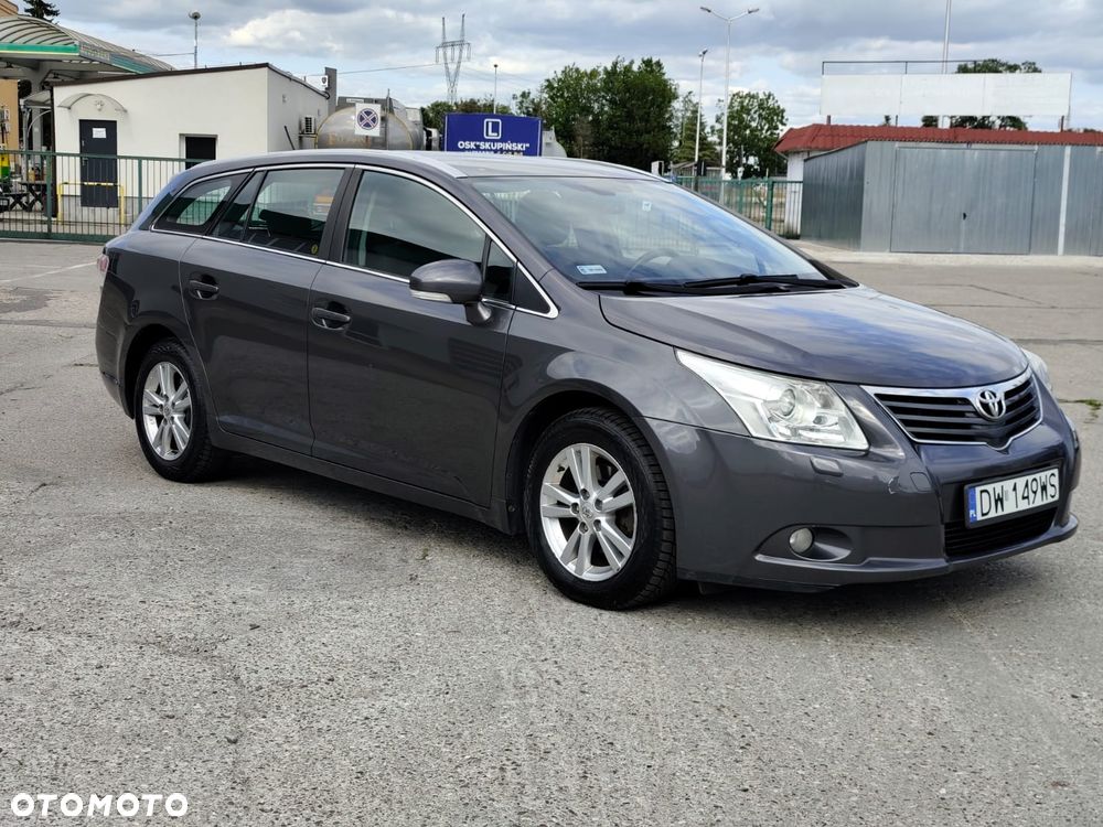 Toyota Avensis 2.0 D-4D Sol - 1