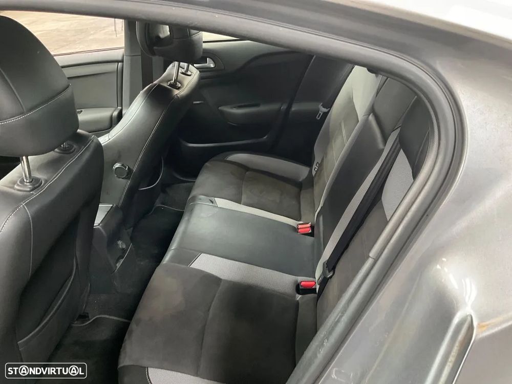 DS DS4 PureTech 130 Stop&Start SoChic - 8