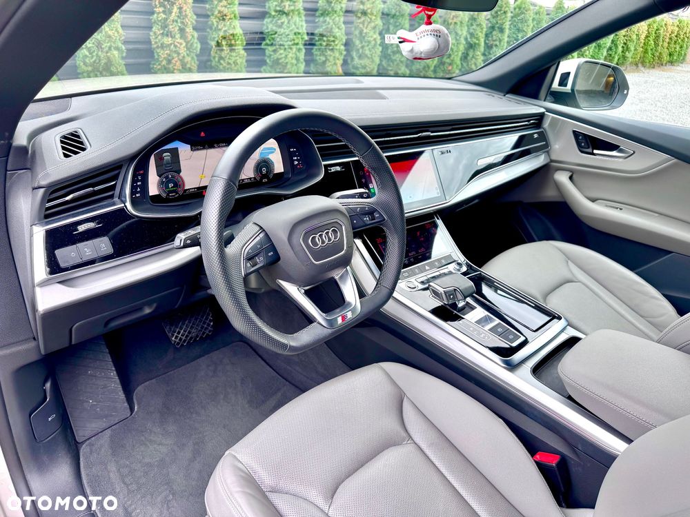 Audi Q8 - 13