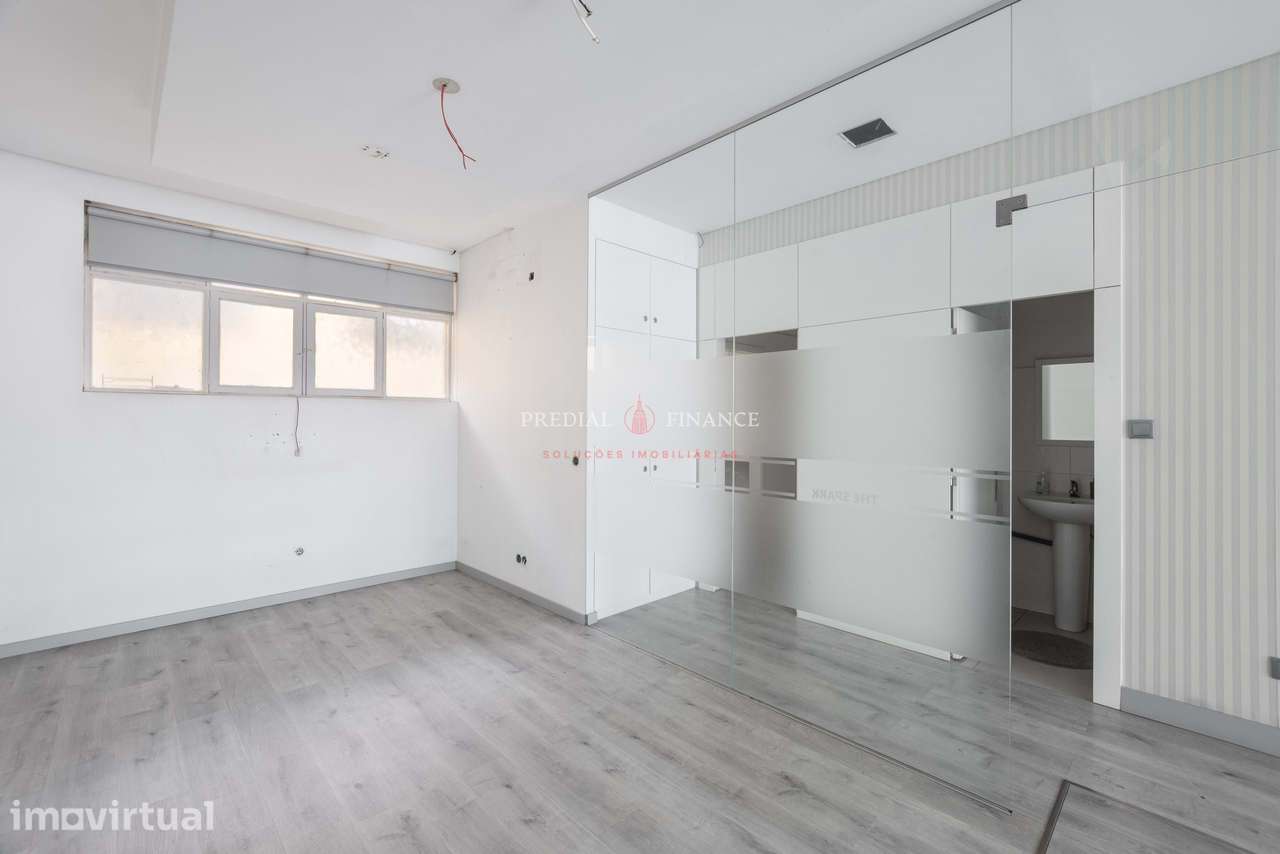 180m2 de Loja Arrendar na Circunvalação – Excelente Localização junto - Grande imagem: 2/13