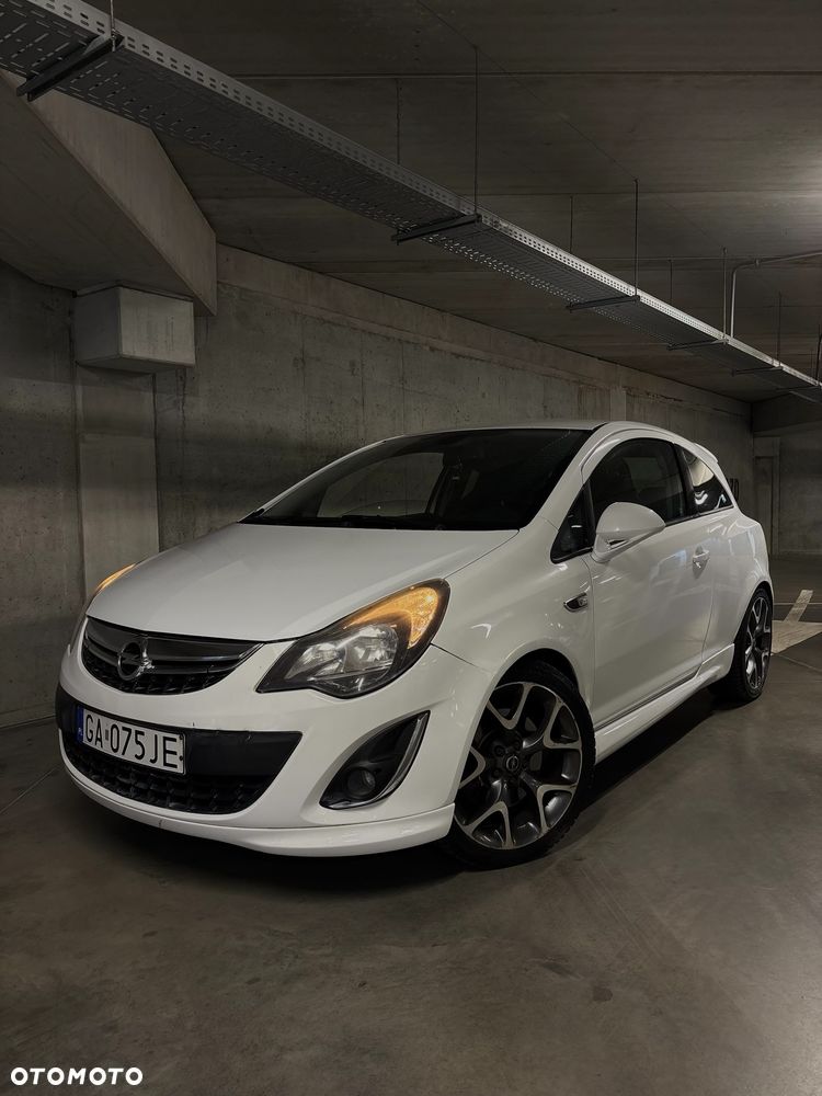 2011 Opel Corsa 1.6 Turbo OPC, photograph 2