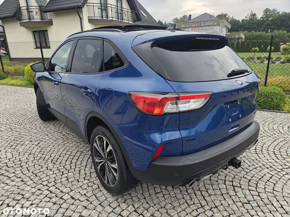 Ford Kuga 2.0 EcoBoost 4x4 Titanium - 31