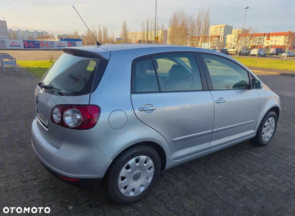 Volkswagen Golf Plus - 9