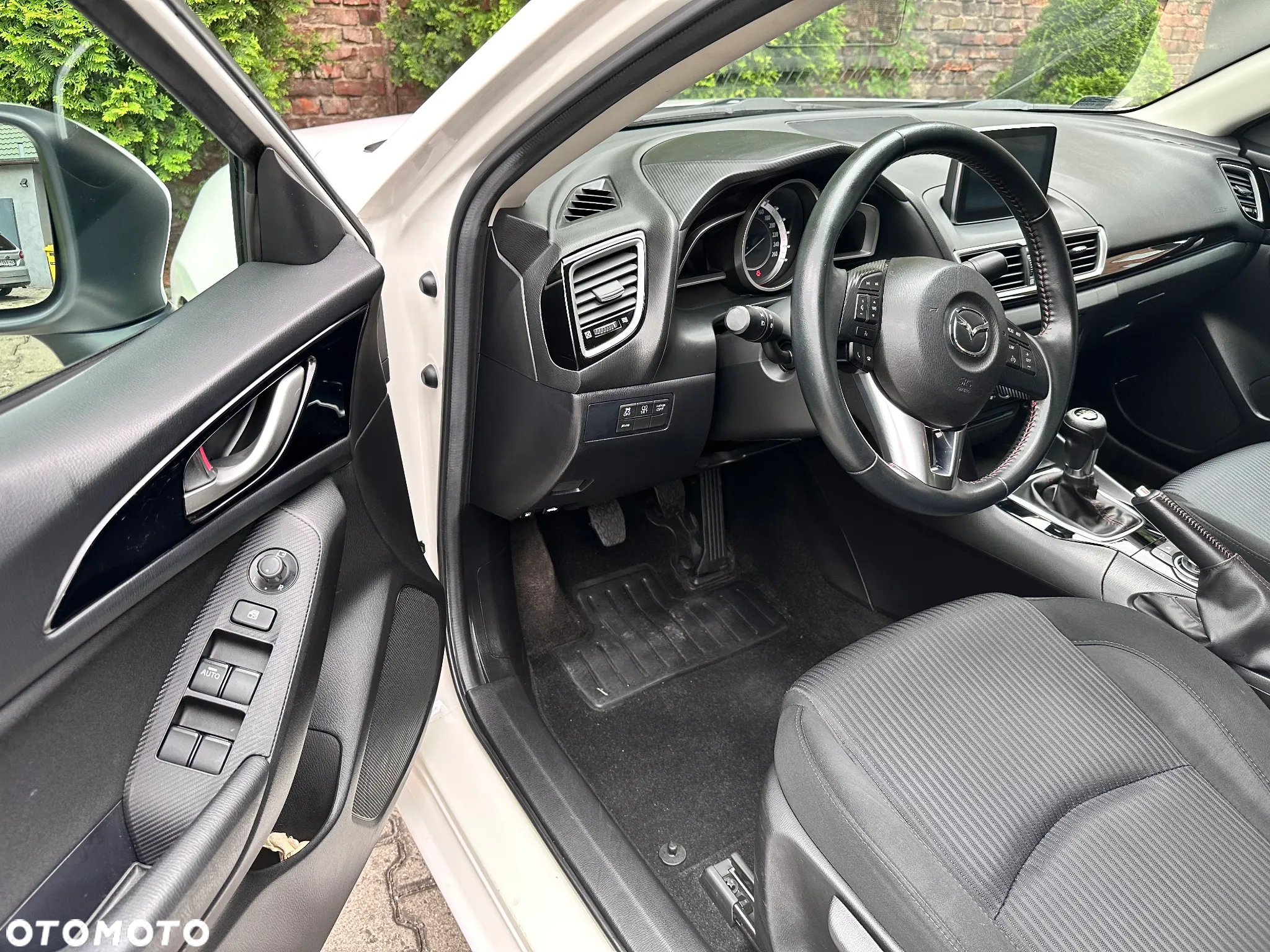 Mazda 3 2.0 Skyenergy EU6 - 33