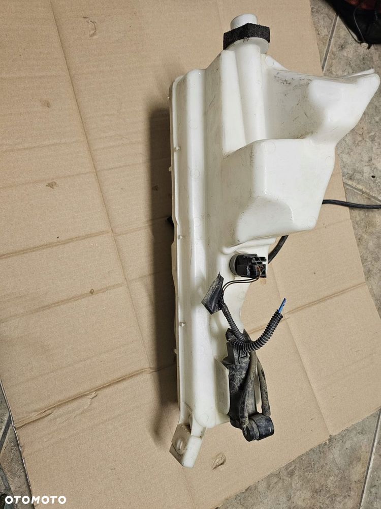 zbiornik spryskiwaczy volvo xc60 32328197 - 3