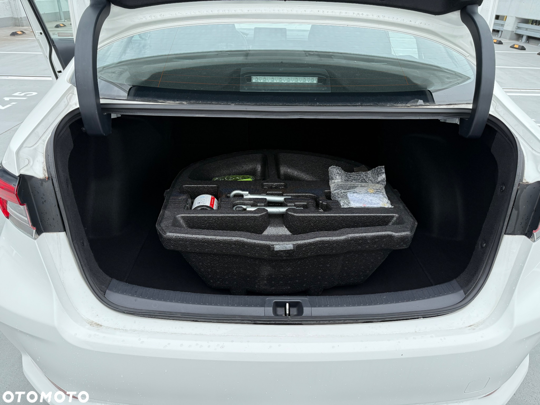 Toyota Corolla 1.6 Active - 27