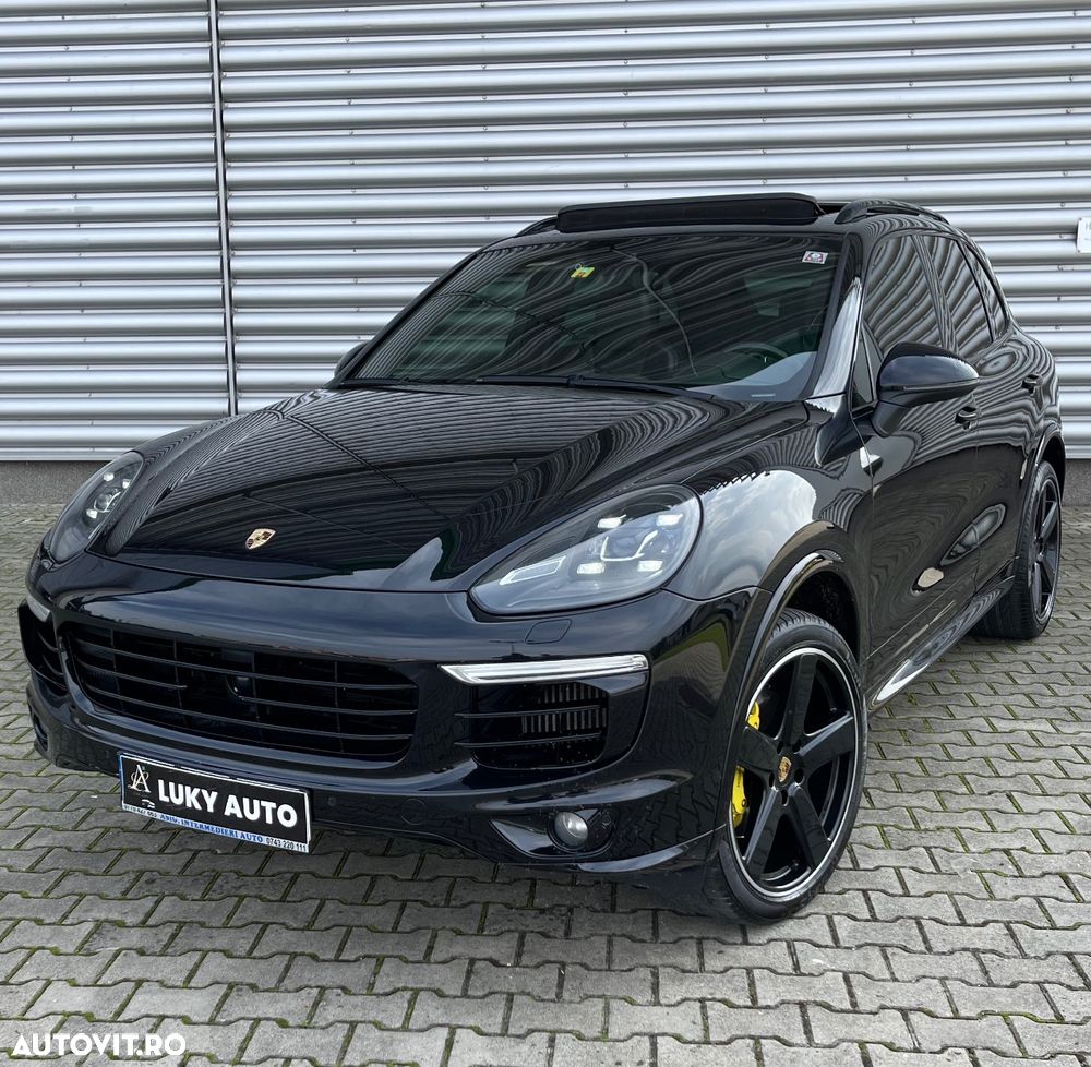 Porsche Cayenne 4.2 L S - 1