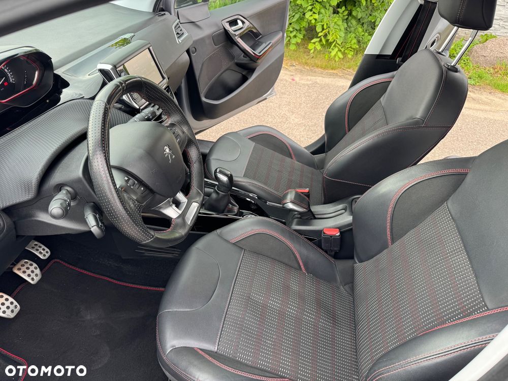 Peugeot 2008 PureTech 110 Stop&Start GT-Line Edition - 30
