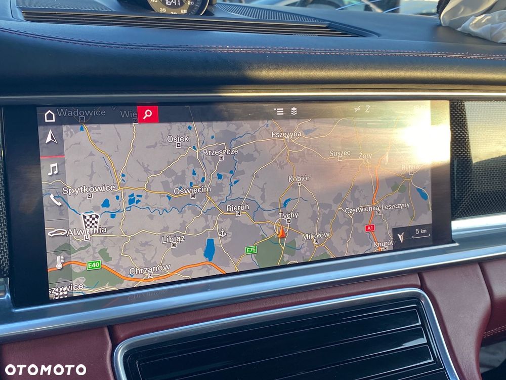 Porsche Panamera - 22