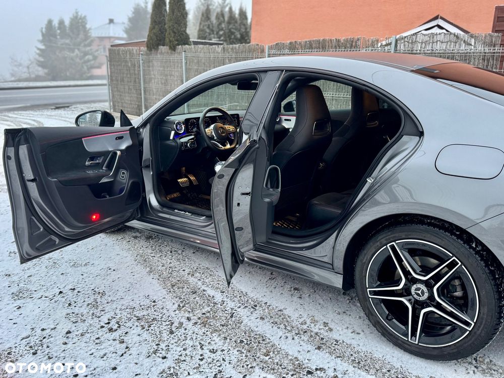 Mercedes-Benz CLA 200 AMG Line 7G-DCT - 14