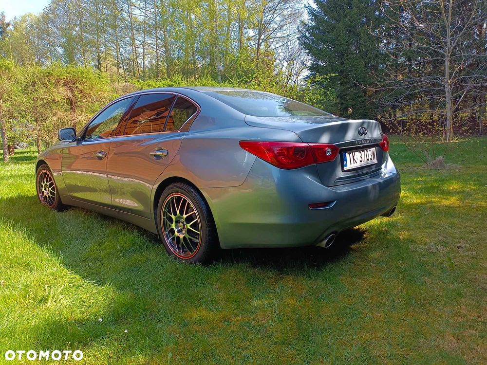 Infiniti Q50 - 2