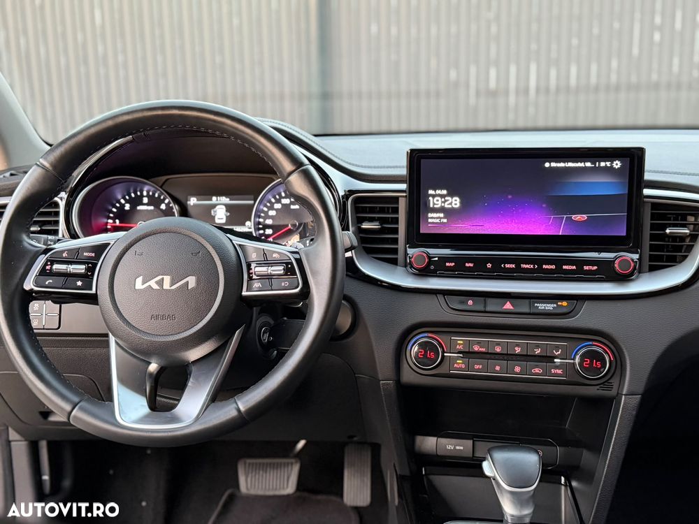 Kia Ceed 1.6 CRDi DCT Vision - 11