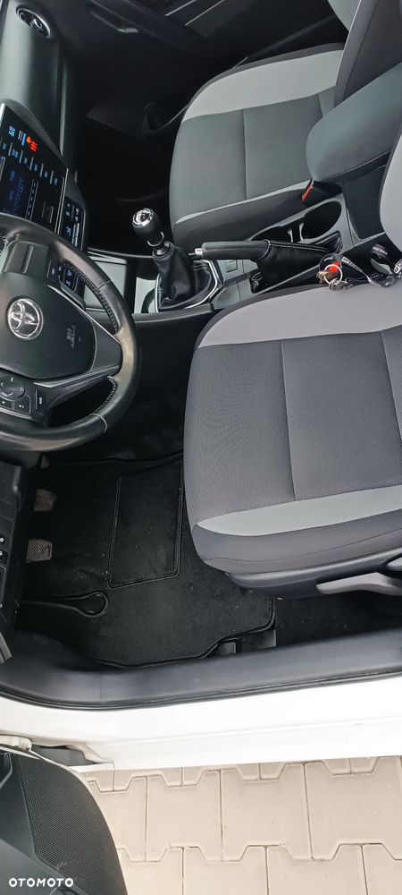 Toyota Auris 1.33 VVT-i Active - 8