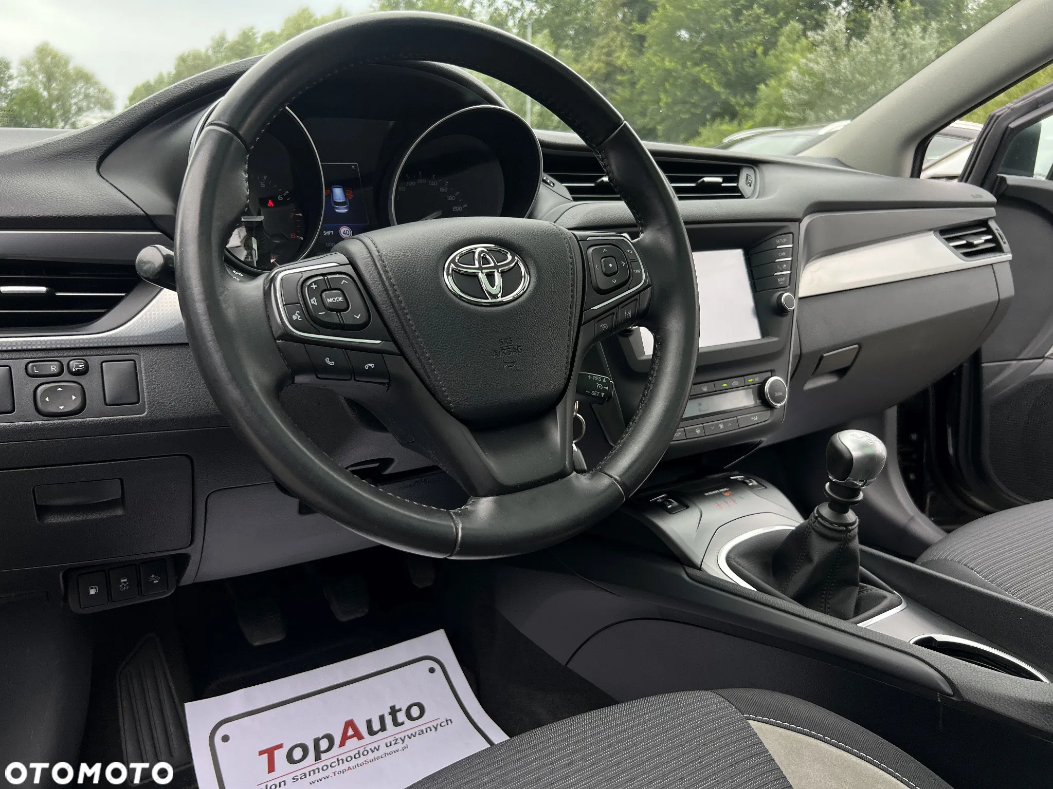 Toyota Avensis 1.8 Premium - 22