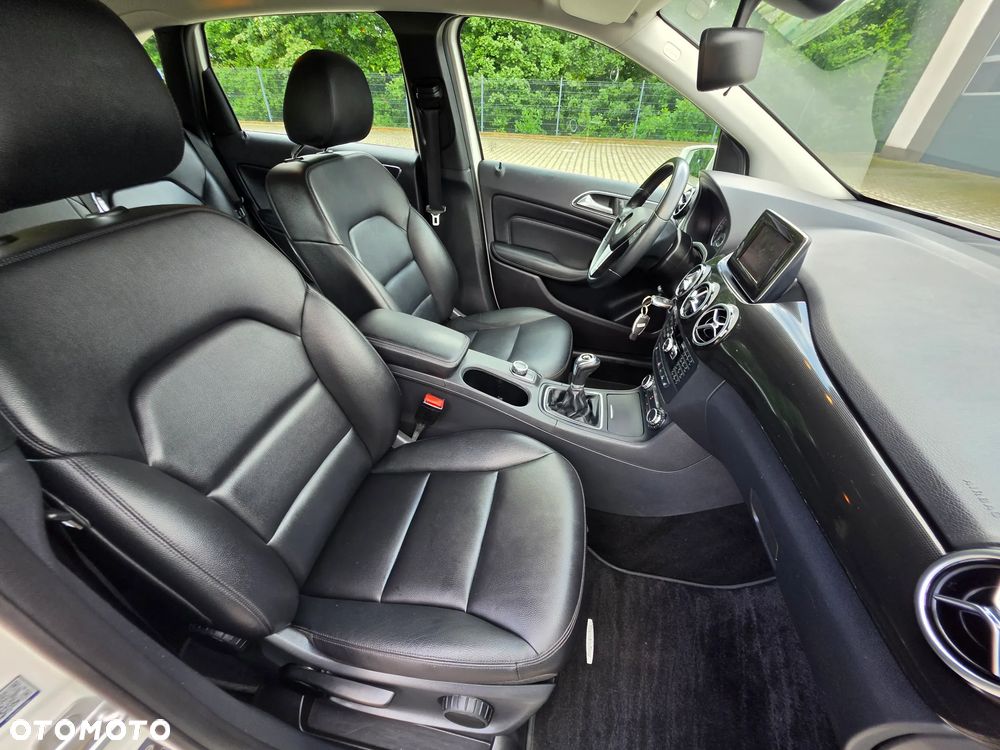 Mercedes-Benz Klasa B 200 BlueEFFICIENCY Edition 1 - 11