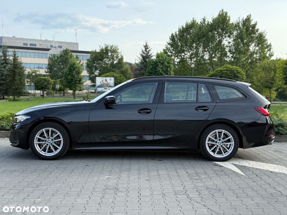 BMW Seria 3 318d Touring - 10