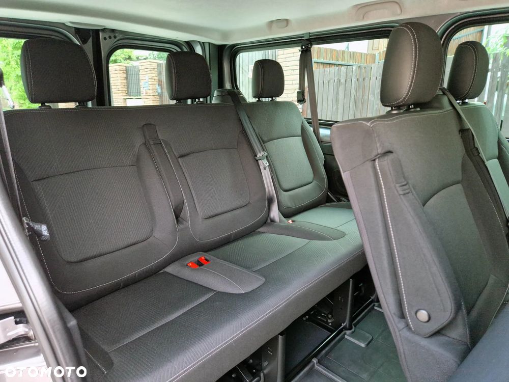 Renault Trafic Grand SpaceClass 2.0 dCi EDC - 24