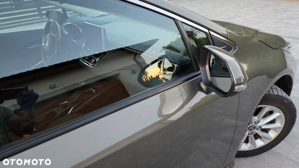 Toyota Corolla 1.8 Hybrid Comfort - 16
