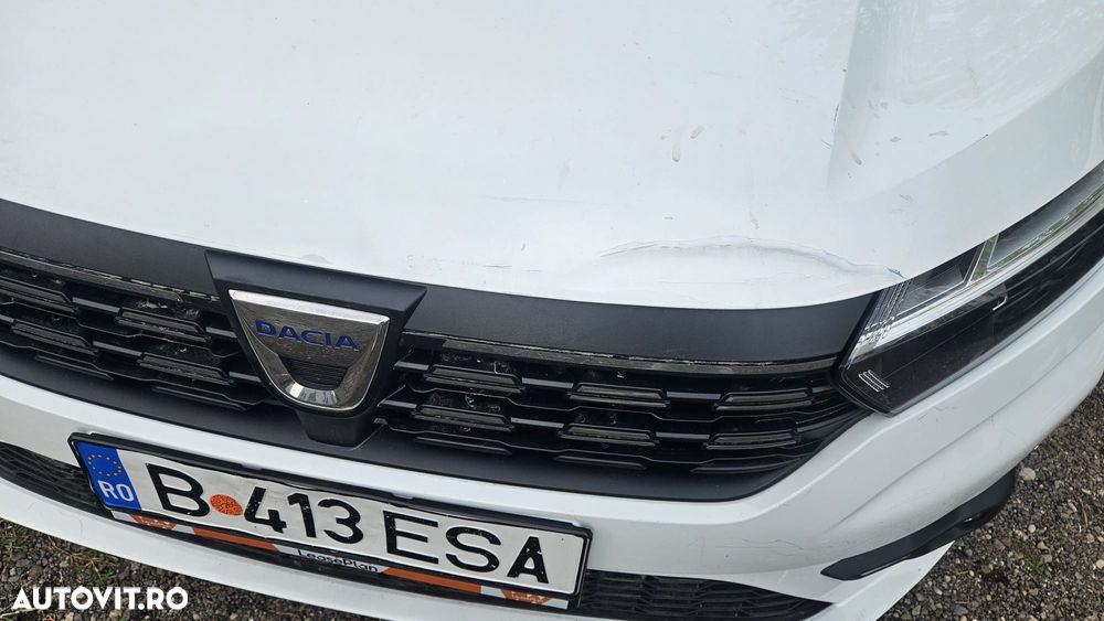 Dacia Logan TCe 90 Essential - 11