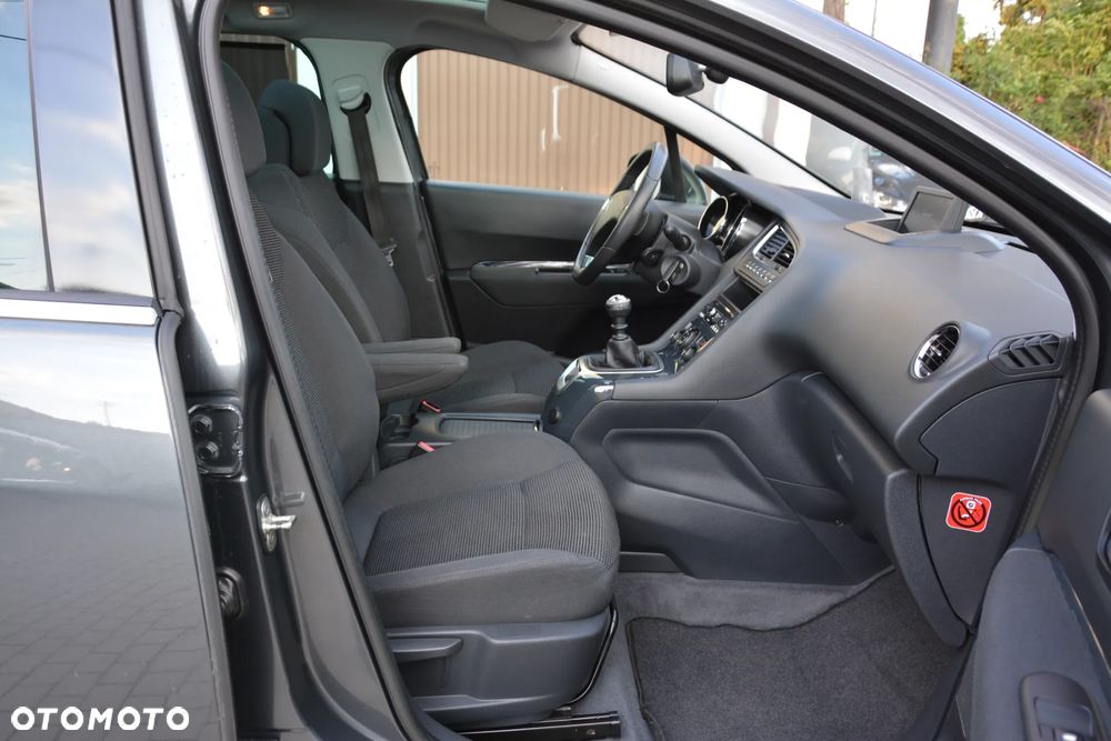 Peugeot 5008 1.6 THP Allure 7os - 11