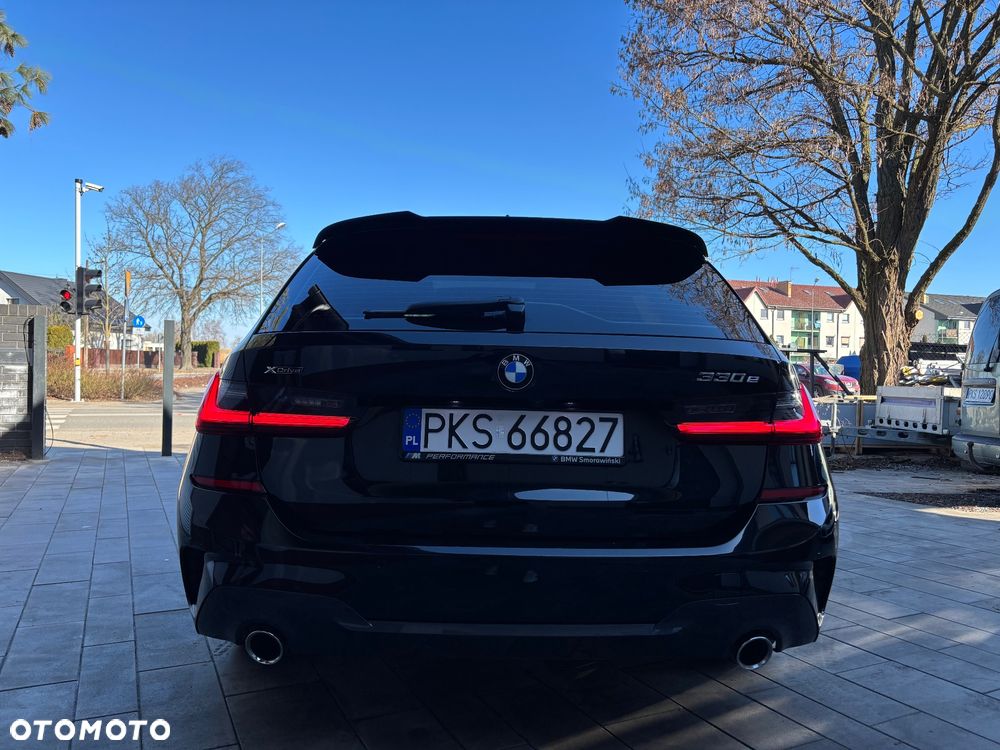 BMW Seria 3 330e xDrive M Sport - 10