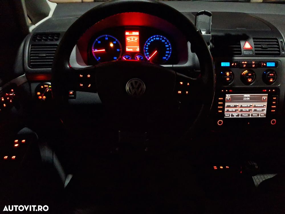 Volkswagen Touran 2.0 TDI Trendline - 17