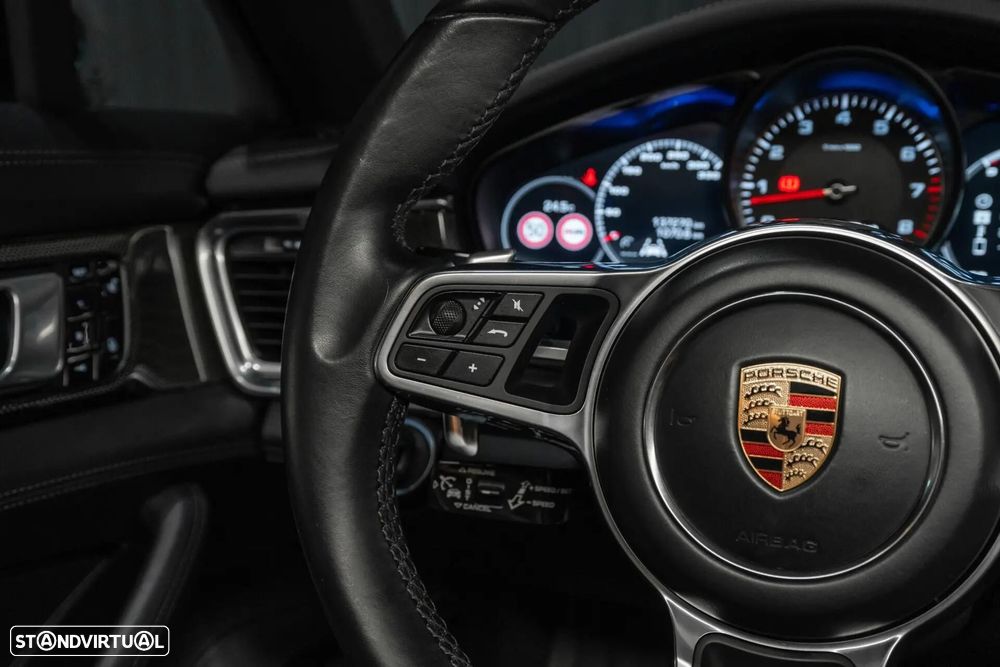 Porsche Panamera S PDK - 11