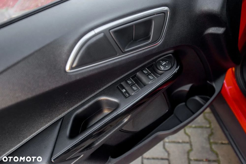 Ford B-MAX 1.0 EcoBoost Titanium - 27