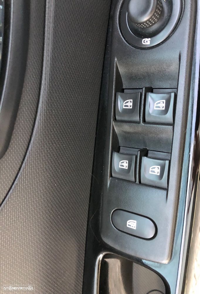 Renault Captur 1.5 dCi Exclusive - 28