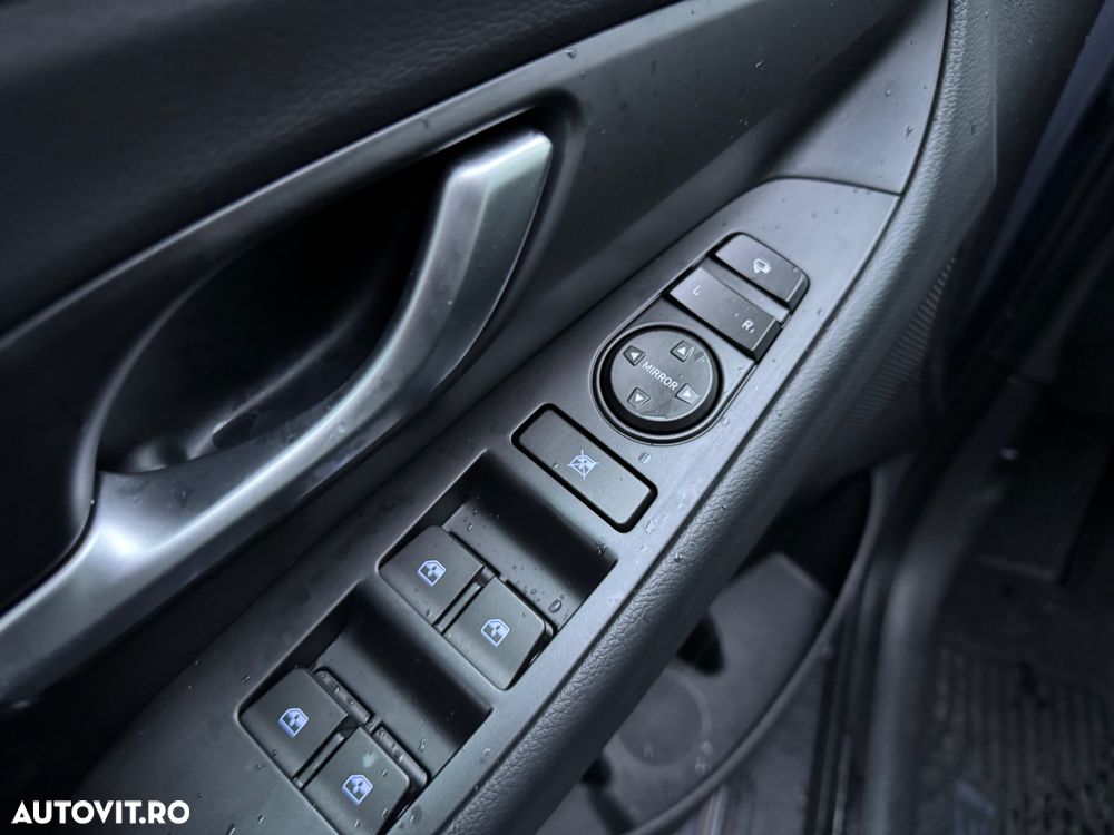 Hyundai i30 1.5 96CP M/T Highway - 17