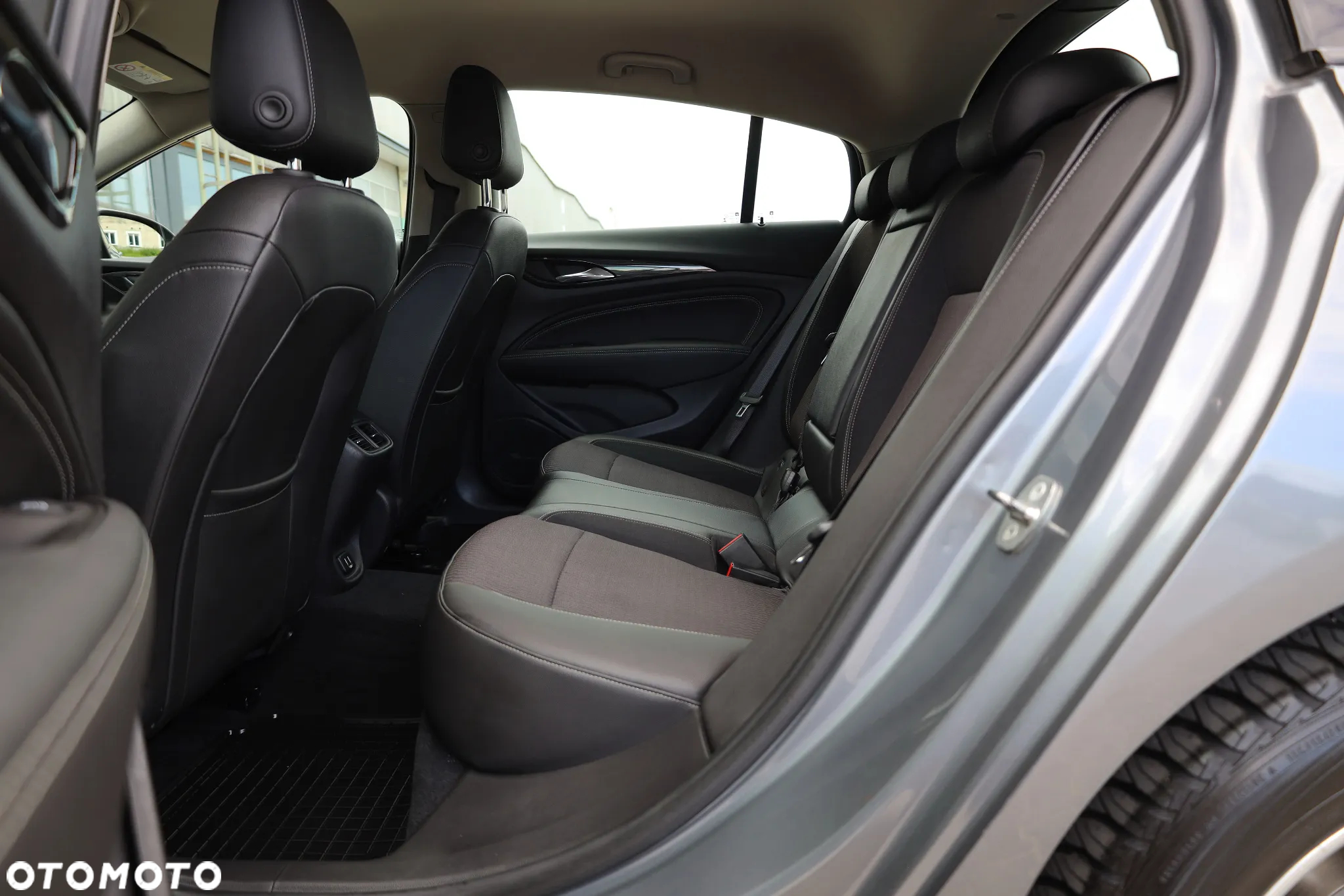 Opel Insignia 1.5 T Elite S&S - 23