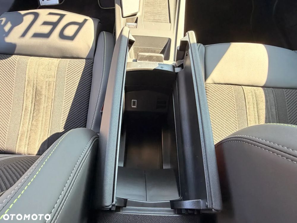 Peugeot 408 1.2 PureTech mHEV GT S&S e-DCS6 - 22