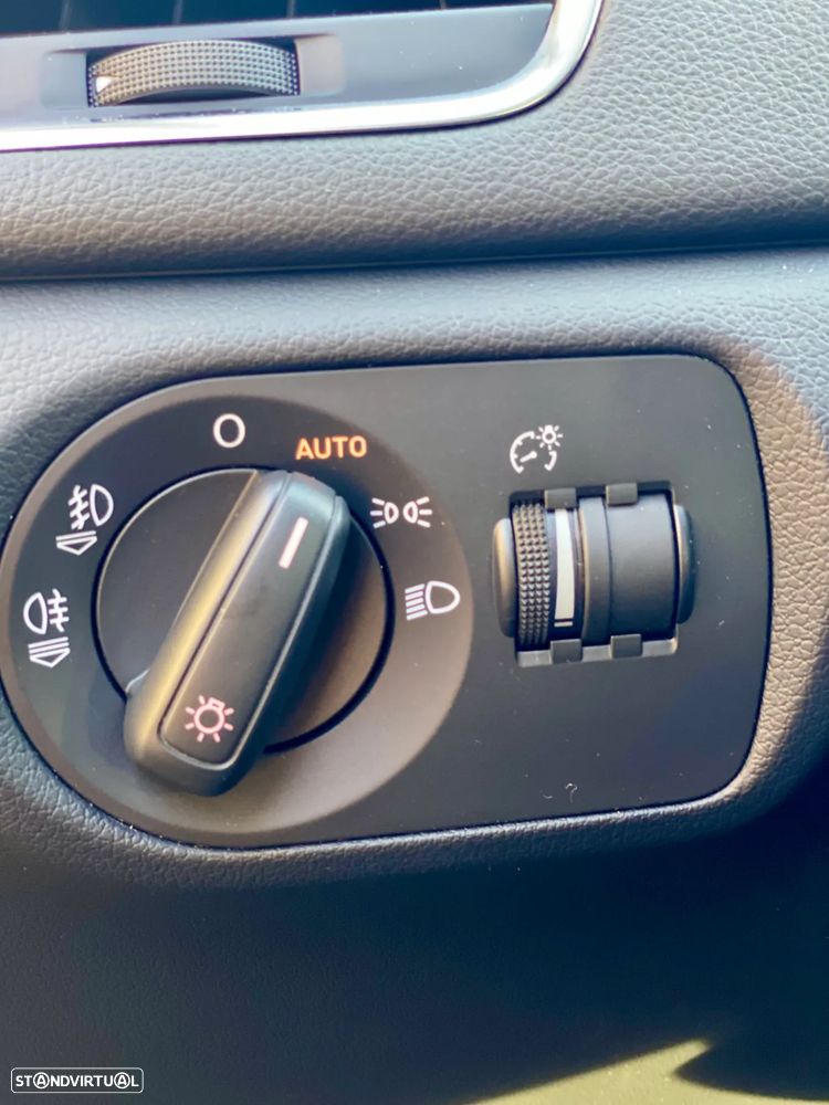 Audi Q3 2.0 TDI S-line - 24