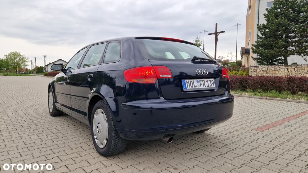 Audi A3 Sportback 1.6 Attraction - 32