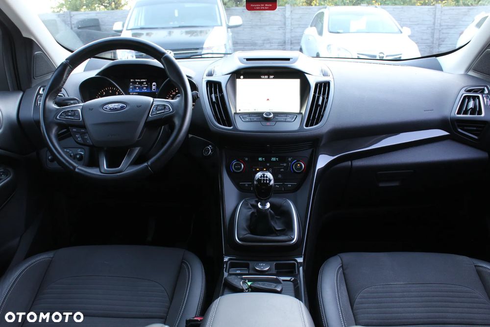 Ford Kuga 1.5 EcoBoost 2x4 Titanium - 20